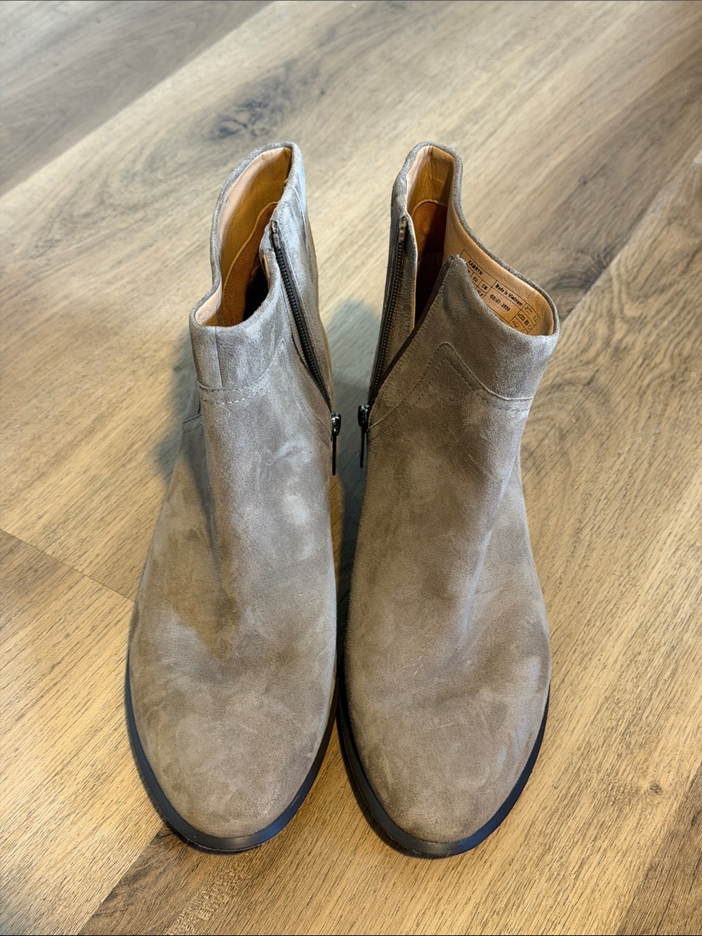 Vionic Men's Suede Chukka Boots in Taupe Gray